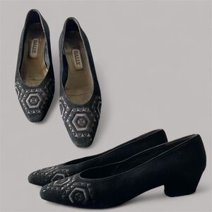 Vintage Bally black suede embroidered mini heel shoe - made in Italy